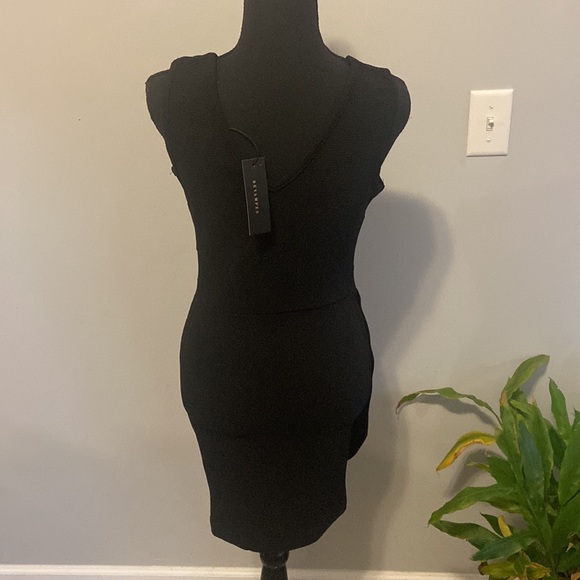 Revamped Faux Wrap Dress - Picture 4 of 6